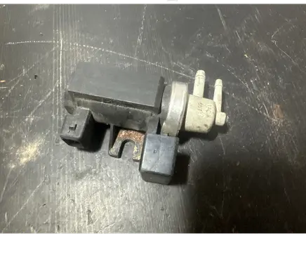 Volvo XC90 Turbo solenoid valve 30637251