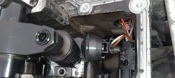Skoda Octavia Mk2 (1Z) Fuel injector 038130073AG