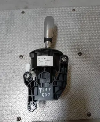 Fiat 500E Gear shifter/selector 7354679020 154735