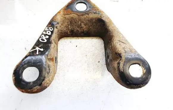 Opel Astra G Engine mounting bracket
