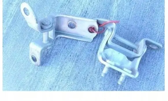 Pontiac Vibe Rear door hinge set 