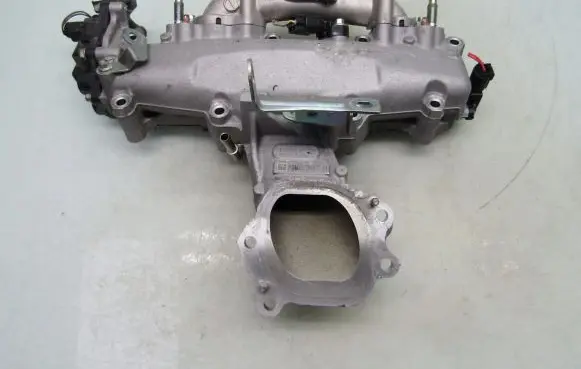 Mazda 3 Intake manifold HF0120130