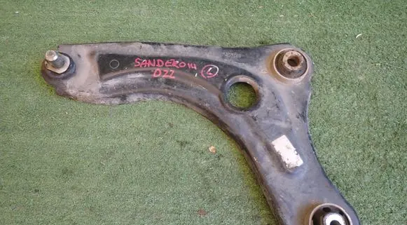 Dacia Sandero III Front lower control arm/wishbone 