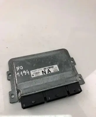 Renault Captur Engine control unit/module 237104638S