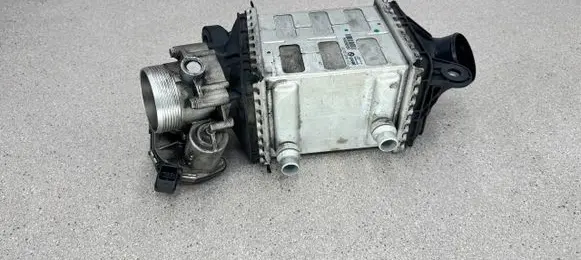 BMW M5 Intercooler radiator 7843123 17517843123 7555944