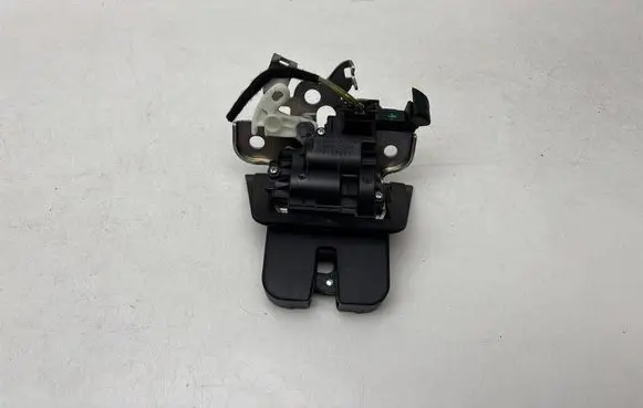 Audi A4 S4 B8 8K Tailgate/trunk/boot lock/catch/latch 8R0827505