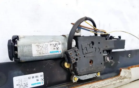Sunroof motor/actuator