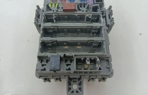Honda CR-V Fuse module E6116RA000021
