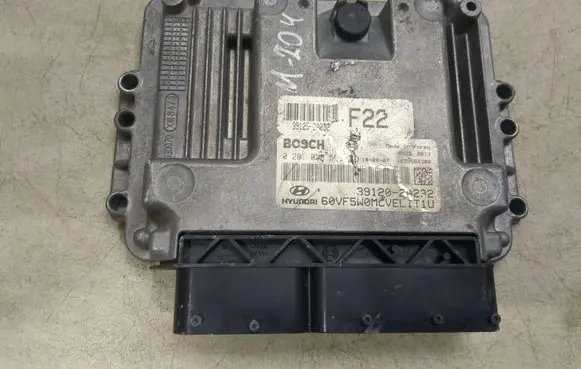 Hyundai i40 Engine control unit/module 391252A232 0281030596
