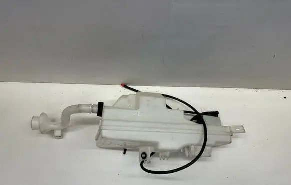 Volvo XC90 Windshield washer fluid reservoir/tank 31349385