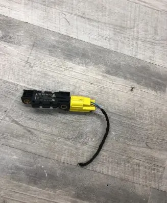 Audi A8 S8 D3 4E Airbag deployment crash/impact sensor 4B0959643D