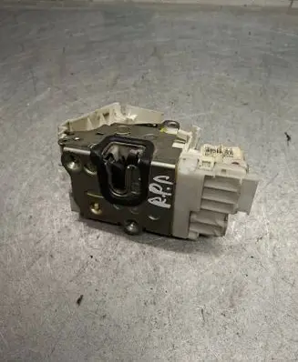 Mercedes-Benz ML W164 Front door lock 1697202835