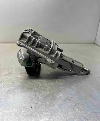 Steering wheel axle set