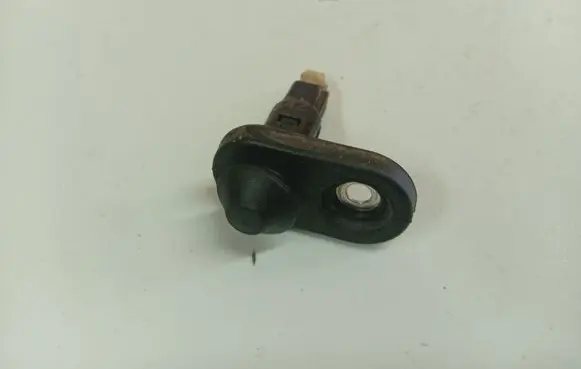 Toyota Avensis T250 Front door sensor