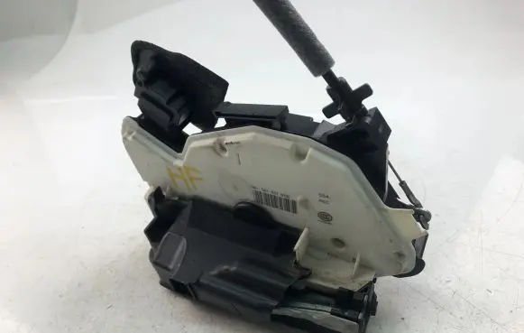 Seat Leon (5F) Coupe door lock (next to the handle) 5K1837016E