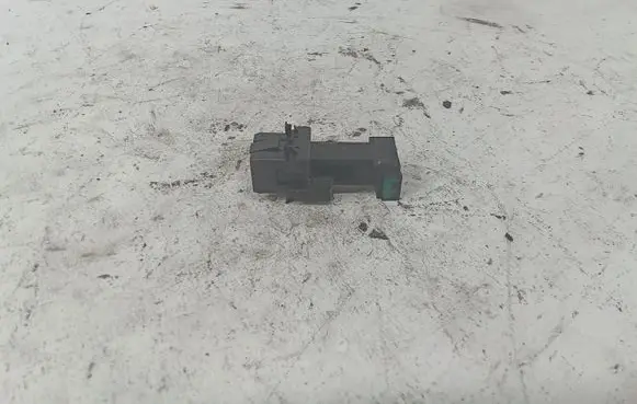 BMW X1 E84 Brake pedal sensor switch 6967601