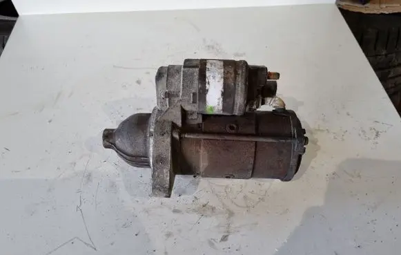 Toyota Avensis T270 Starter motor