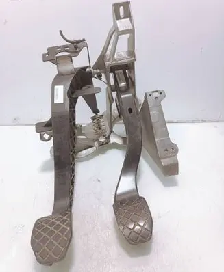 Audi A6 S6 C6 4F Pedal assembly 4F1721117B