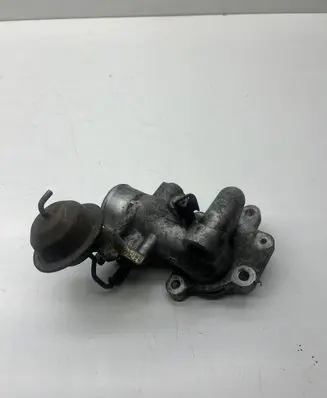 Toyota Yaris EGR valve 33010