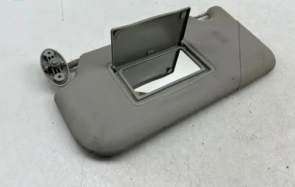 Sun visor
