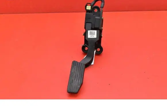 Hyundai Tucson JM Accelerator throttle pedal