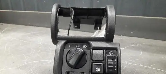 Opel Corsa B Fog light switch 90481763