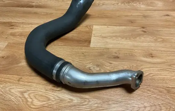 Opel Insignia A Intercooler hose/pipe VRBF20609