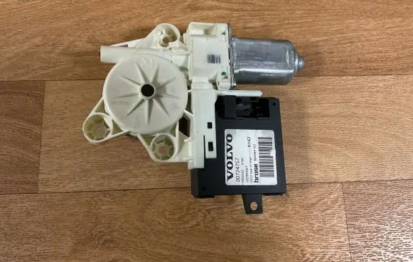 Volvo V50 Rear door window regulator motor 30724757 05W335 994584107