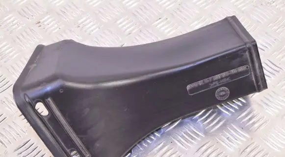 BMW 5 E39 Brake cooling air channel/duct 7890013