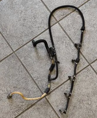 BMW X5 E70 Fuel return line/hose 7799869 13537799869