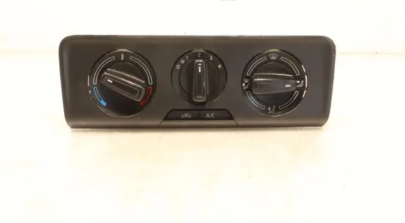 Skoda Fabia Mk3 (NJ) Interior fan control switch 