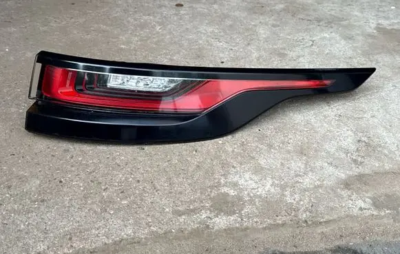 Land Rover Range Rover Velar Rear/tail lights L560