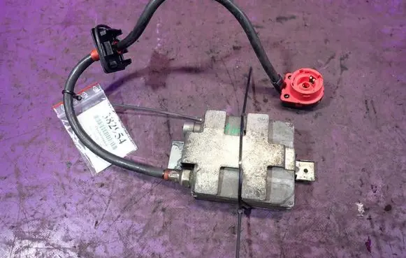 Audi A6 S6 C5 4B Voltage converter/converter module 