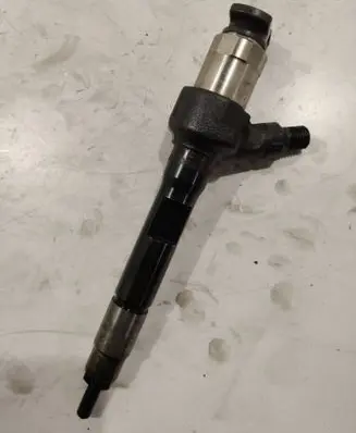 Mazda 6 Fuel injector R2AA13H50