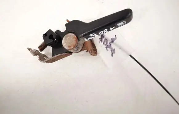Nissan Primera Fuel tank opening switch 
