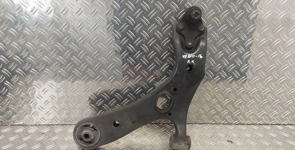Toyota Verso Front lower control arm/wishbone