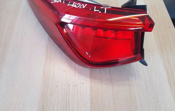 Seat Leon IV Rear/tail lights 5FA945095