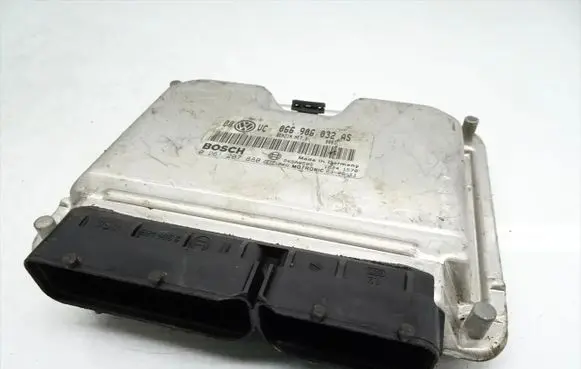 Volkswagen PASSAT B5.5 Engine control unit/module 066906032AS 0261207880
