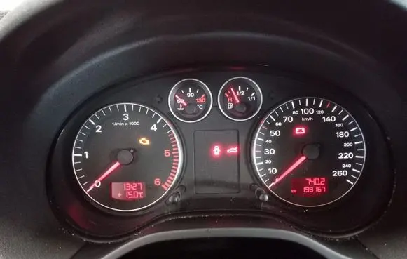 Audi A3 S3 A3 Sportback 8P Speedometer (instrument cluster) 8P0920901A