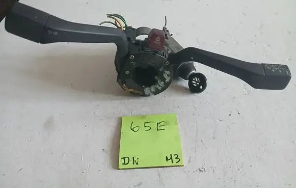 Volkswagen Golf III Wiper turn signal indicator stalk/switch 357905851