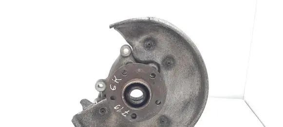 Rear wheel hub