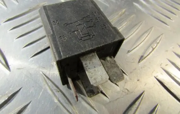 Ford Mondeo MK II Other relay F0AB14B192AA F0AB-14B192-AA