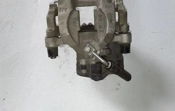 Volkswagen Tiguan Rear brake caliper 3Q0615406