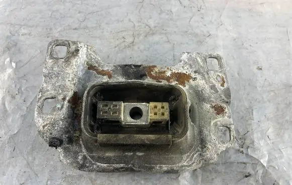 Ford Focus Gearbox mount 322A68A