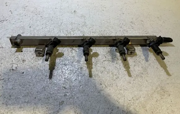 Volkswagen PASSAT B7 USA Fuel injectors set 07K133317E