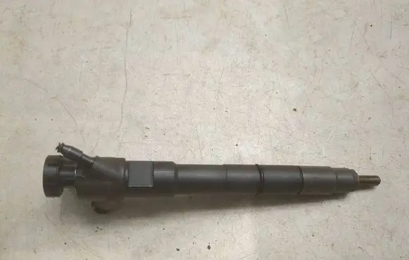 Fuel injector