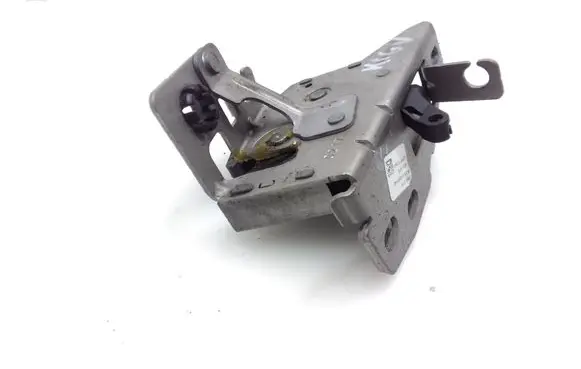 Loading door lock