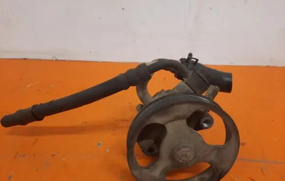 Audi A8 S8 D3 4E Power steering pump 3Z08858