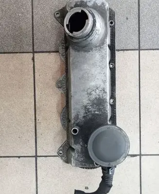 Rocker cam cover