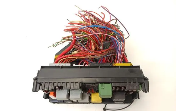 Mercedes-Benz C W204 SAM control unit A2129005812 A2129015104 A2129025405